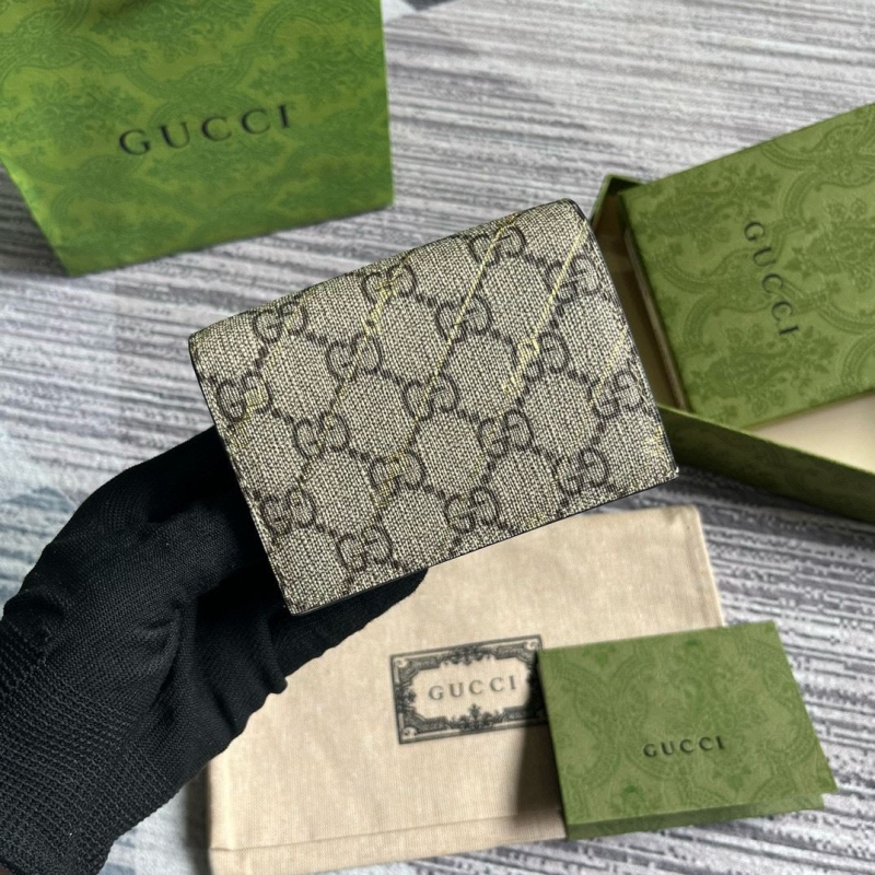 G*u*i wallets & purse